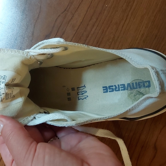 Converse All Stars, sz 7 - Picture 9 of 9
